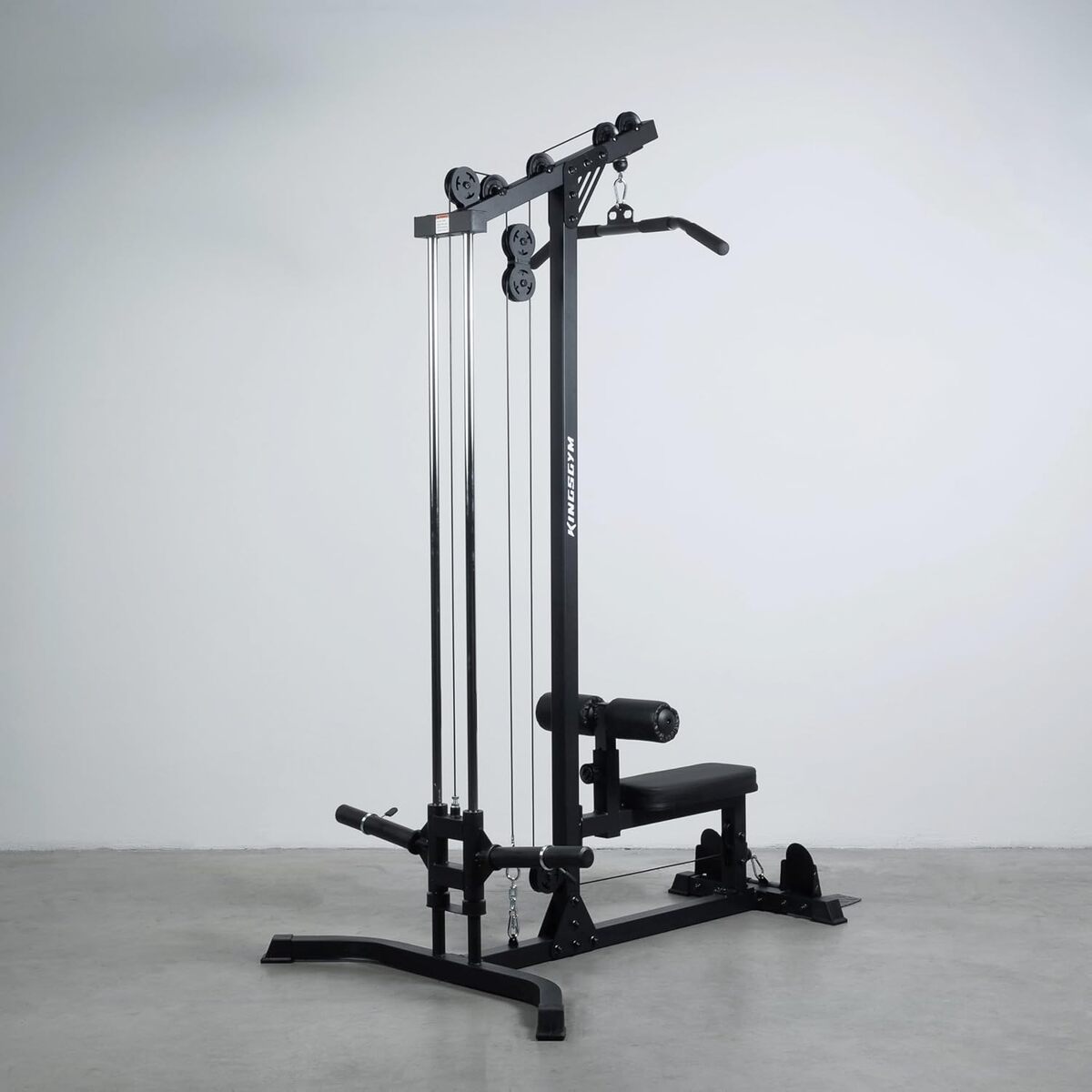 Test de la station REXGYM LAT Machine/Pulley : polyvalence pour l'entraînement du dos
