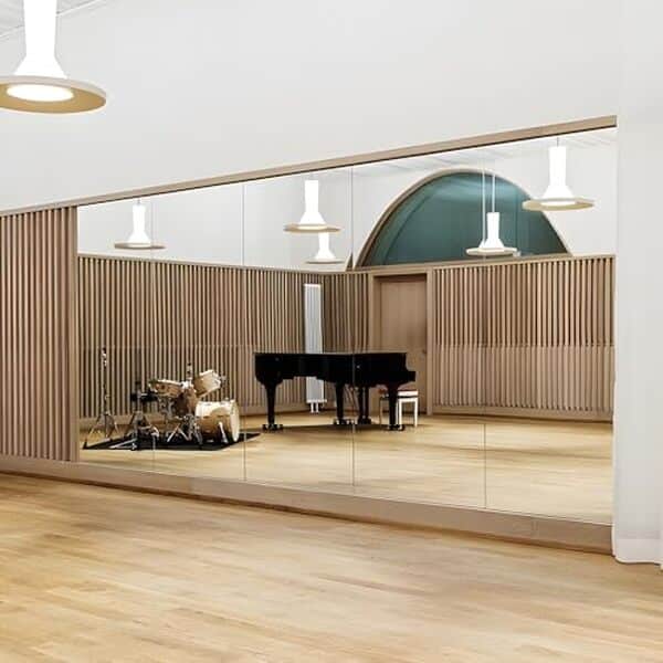 Découvrez notre avis complet sur le miroir mural brisafe 180x100 cm : qualité, installation et avantages pour votre salle de sport. Comparatif et conseils d'achat. 