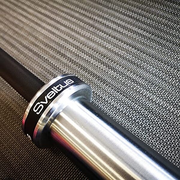 Découvrez notre test détaillé de la barre olympique V2 15kg. Performances, qualité et verdict final pour vous aider à choisir le bon équipement de musculation. 