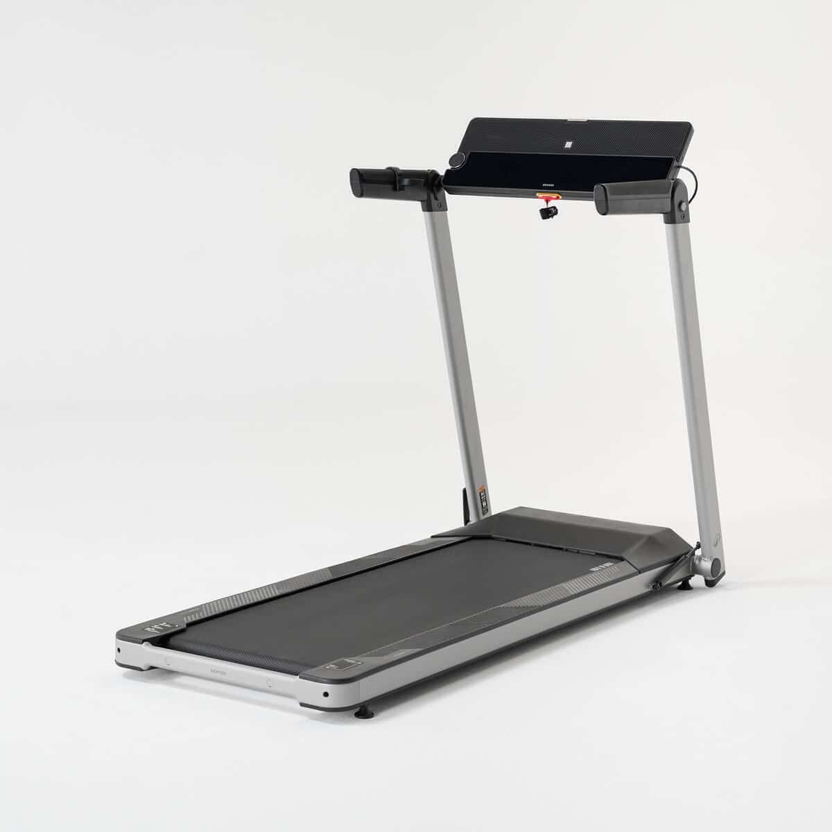 Test tapis de course Decathlon RUN100 : performance et compacité